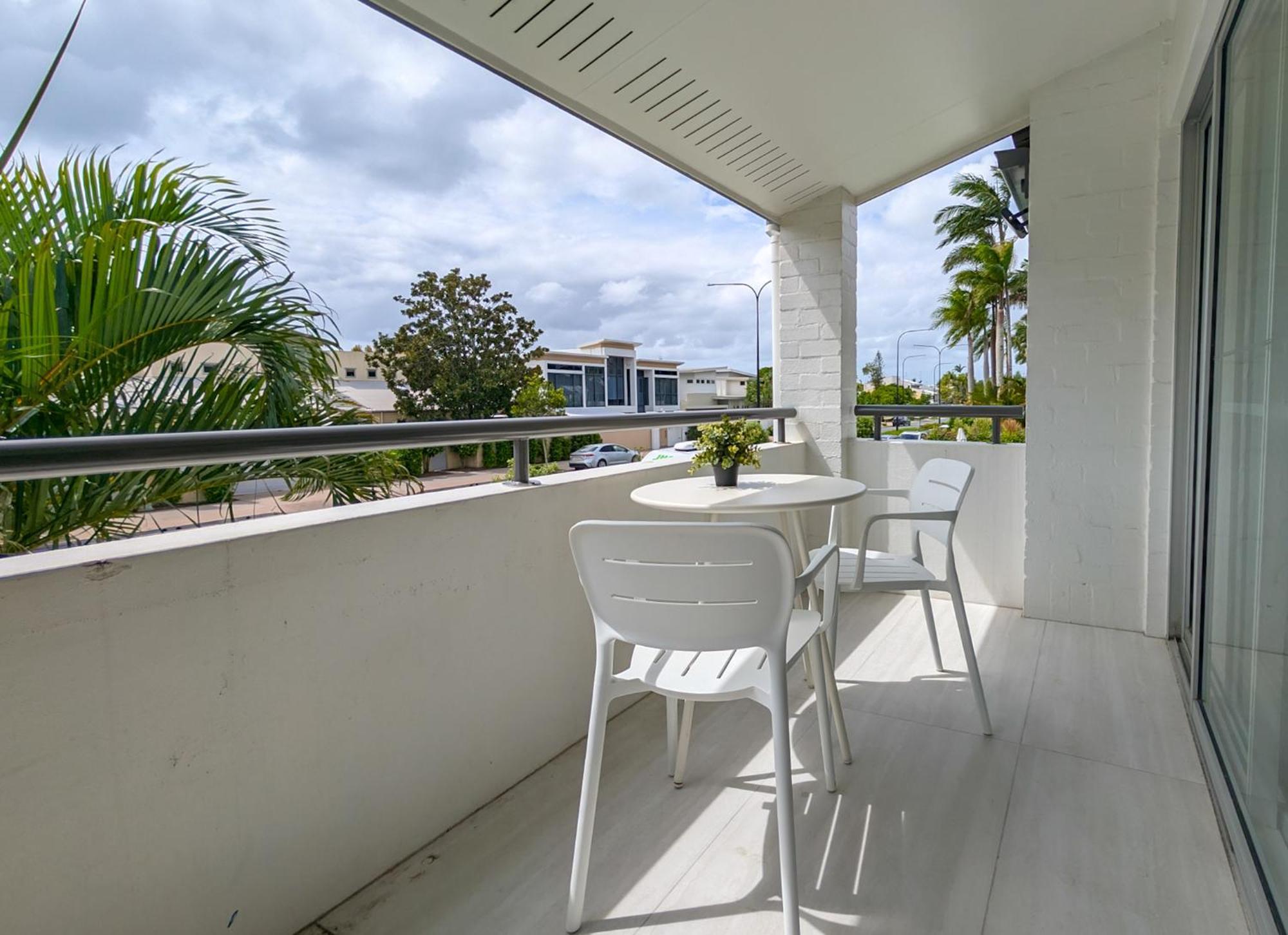 Noosa Parade Holiday Inn Exterior photo
