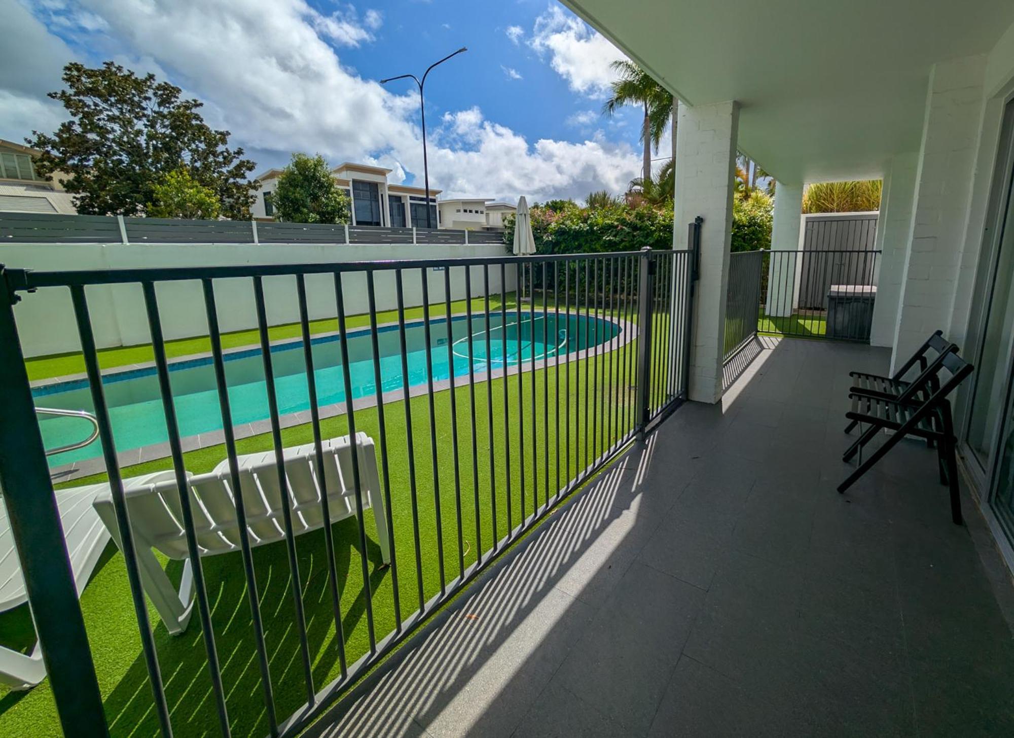 Noosa Parade Holiday Inn Exterior photo